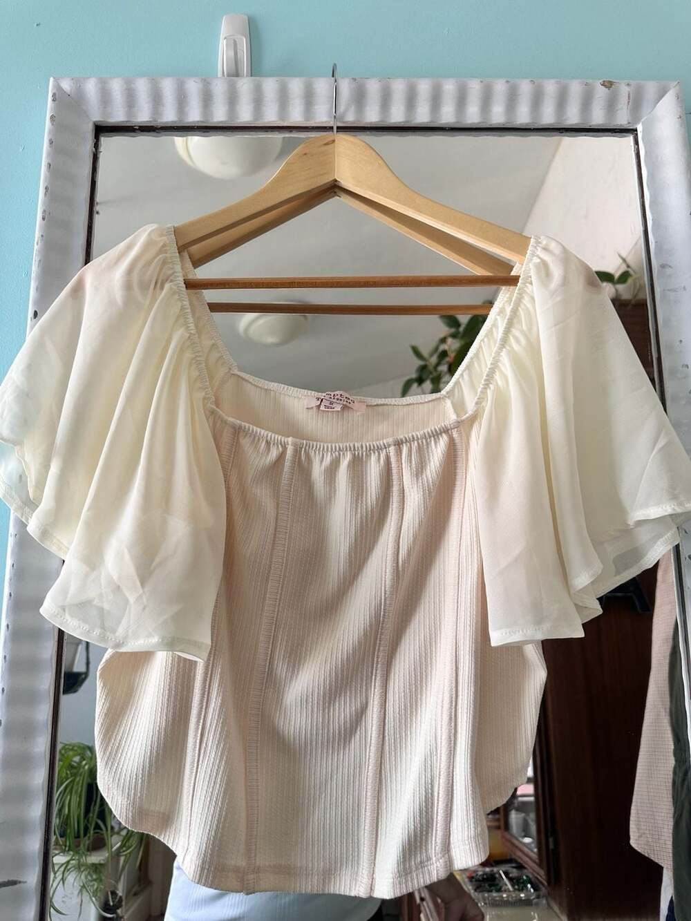 Tempted Los Angeles Blouse Size 1X Cream Ivory Ribbed Puff Sleeve